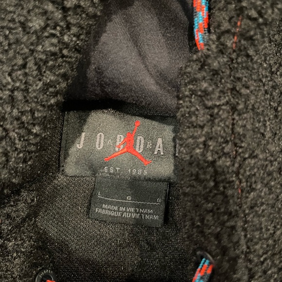 Jordan Hoodie - Size L - Picture 4 of 4